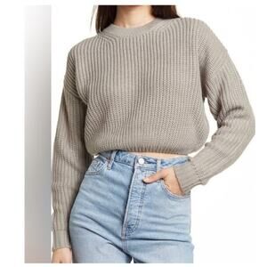 EUC Elodie crewneck cropped chunky ribbed sweater sz: M